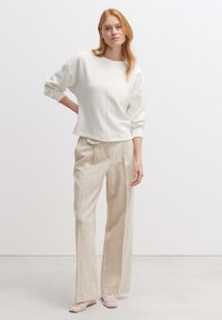 OPUS GOLONE - Felpa - milk