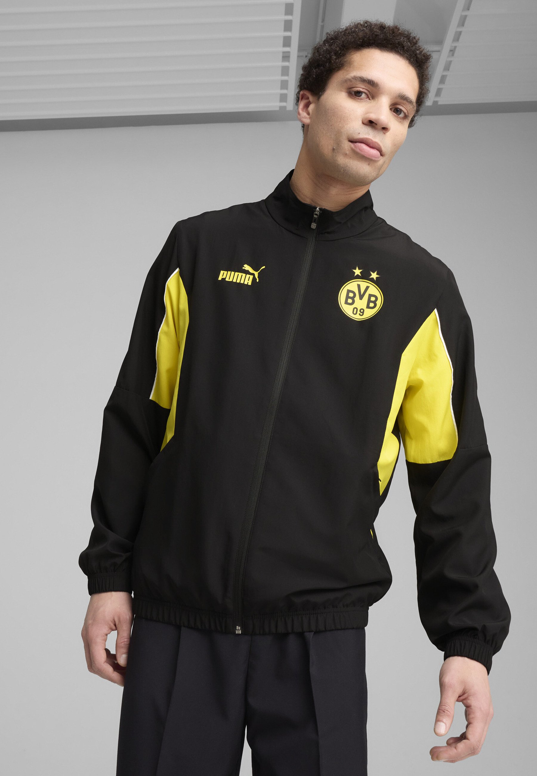 Puma BVB FTBLARCHIVE - Training jacket - black faster yellow/black