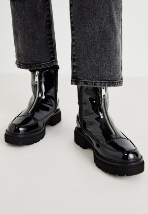 ONLTRINITY 8 ZIP WARM - Platåstøvletter - black