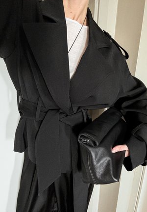 NA-KD, SOFT BELTED TRENCHCOAT - Chaqueta fina - black