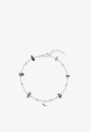 Bracelet chaîne en argent avec petites pierres d'améthyste et un pendentif croissant de lune, fermeture réglable sur fond blanc.