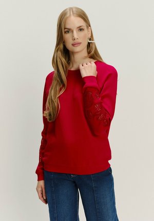 - Bluza