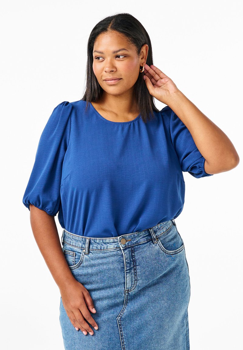 Zizzi MIT KURZEM ARM UND SCHLEIFE HINTEN - Blūze - estate blue