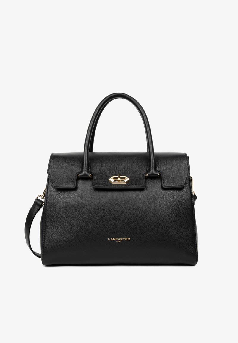 Zwarte leren handtas met een gestructureerd ontwerp, voorzien van een gouden sluiting, twee handvatten bovenop en een geperst logo aan de voorkant.