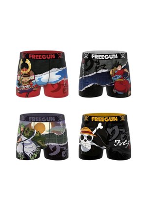 Quatre paires de boxers colorés avec des personnages de l'anime One Piece, chacun avec une ceinture marquée affichant les logos "FREEGUN" et tête de mort.