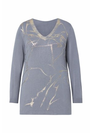 Harmaa neulepusero V-kaula-aukolla, jossa on metallinhohtoisia kultaisia abstrakteja kuvioita ja pitkät hihat. Sileä pinta ja löysä istuvuus.