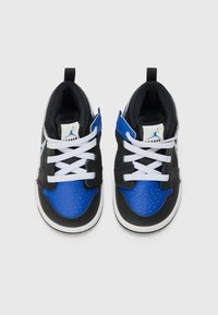 Jordan JORDAN 1 UNISEX - Baskets basses - black/game royal/white/light silver-coloured