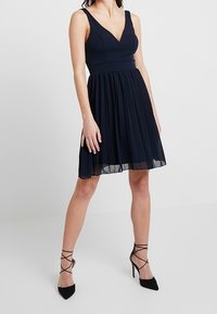 WAL G. Koktejlové šaty / šaty na párty - dark blue