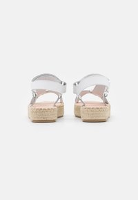 Zign Espadrilky - white