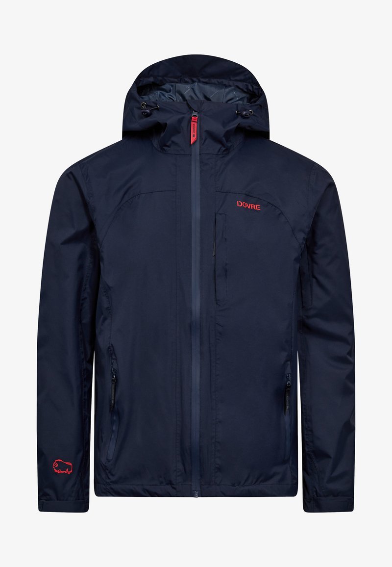 Marineblå vandtæt jakke med hætte, lynlås foran og to sidelommer. Har røde detaljer og et logo på brystet. Glat tekstur.