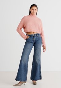 Aware VMMARS HIGH NECK CROPPED - Pulover - desert sand