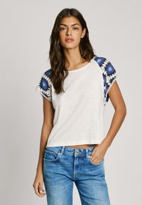 Pepe Jeans VERENICE - Apdrukāts T-krekls - mousse white