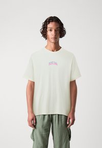 Jack & Jones JORLOOSIE TEE CREW NECK UNISEX - T-shirts med print - antique white