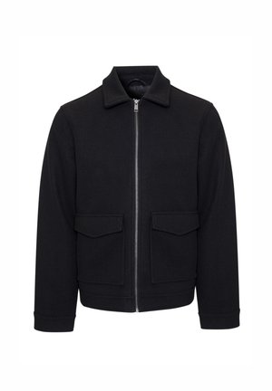 Schwarze Jacke mit Reißverschluss vorne, kurzem Kragen und zwei aufgesetzten Taschen auf der Vorderseite. Hergestellt aus einem strukturierten Stoff mit langen Ärmeln und einem taillierten Saum.