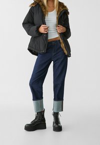 Stradivarius Vinterjacka - black