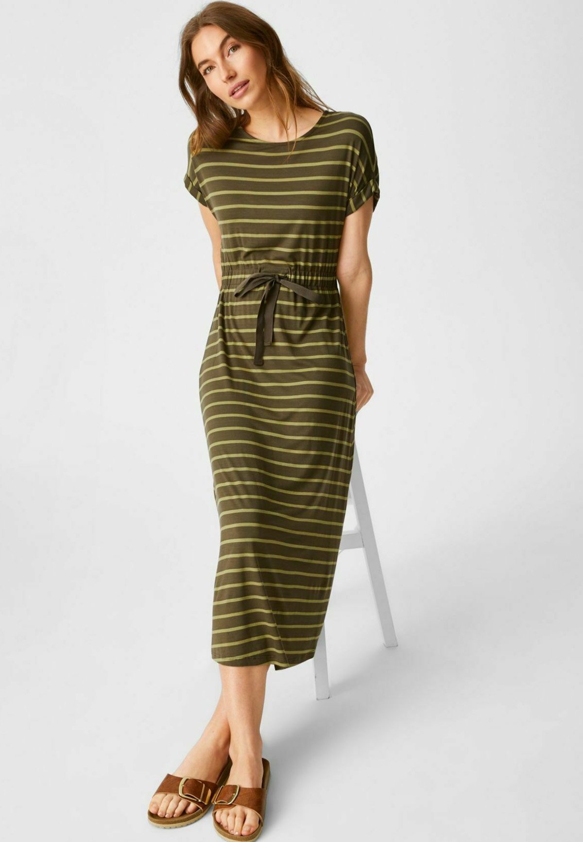 C A Jerseykleid Green Grun Zalando De 