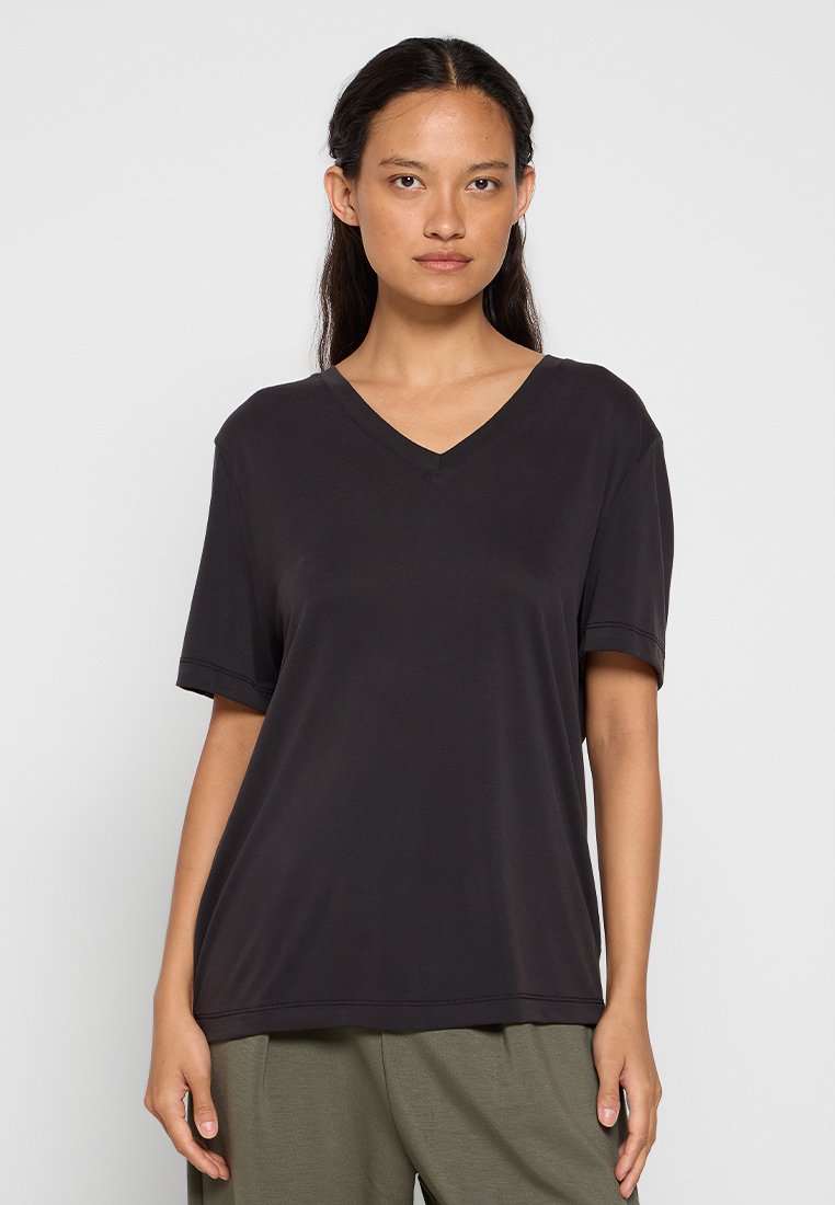 Soaked in Luxury T-shirt basic zwart