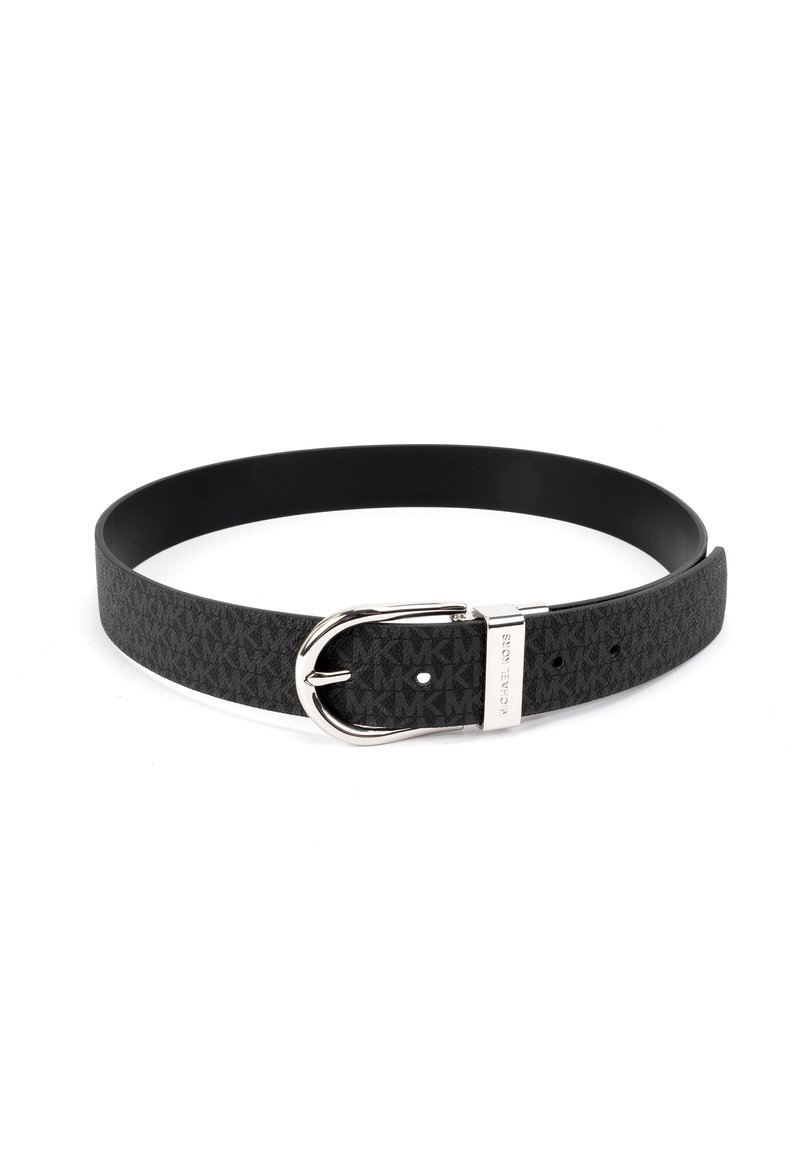 Cintura in pelle nera con texture a motivo, fibbia in metallo argento e cinturino regolabile con diversi fori per la misura.