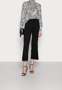 Kaffe Maglietta a manica lunga - black