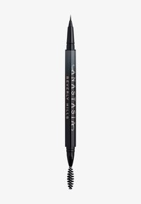 Dubbelzijdige wenkbrauwpotlood in zwart met een fijne applicator en een spoolie borstel. Slank ontwerp met "Anastasia Beverly Hills" merknaam.