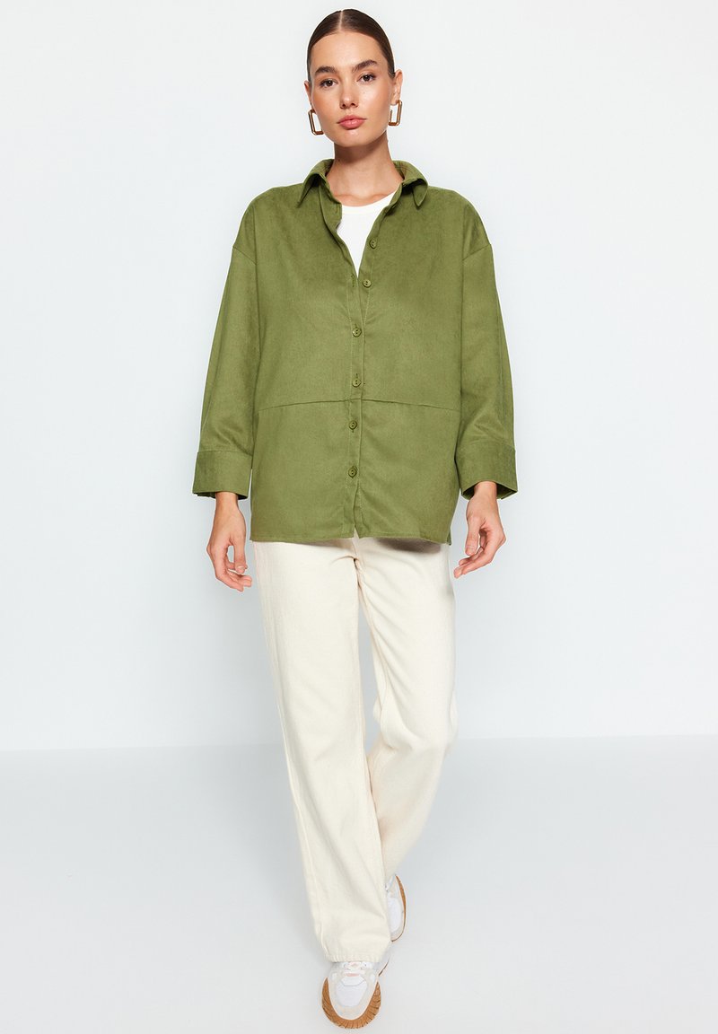 Trendyol Overhemdblouse kaki