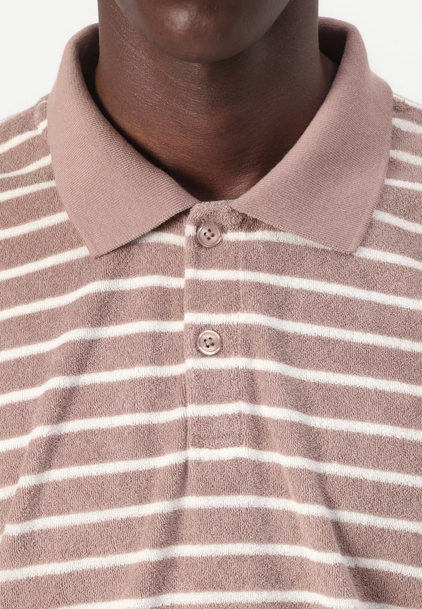 JORGEN STRIPED  - Polo shirt - mocha meringue2