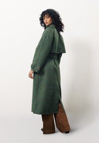 FRNCH ADELPHIA - Trenchcoat - vert foret