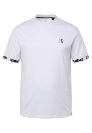 Weißes Baumwoll-T-Shirt mit Rundhalsausschnitt, kurzen Ärmeln und schwarzen Akzenten. Auf den Ärmeln steht der Text "DEUTSCHLAND" und auf der Vorderseite befindet sich eine Grafik.
