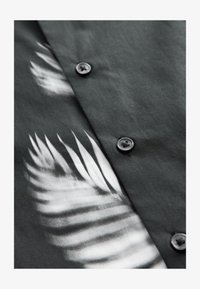 Non selezionato, black/off white