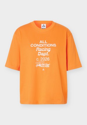 Nike ACG, TEE BOXY - Αθλητικό μπλουζάκι - safety orange