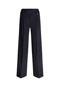 Zwarte high-waisted tailored broek met voorplooien, enkele knoopsluiting, riemlussen en een kleine decoratieve gesp op de tailleband.