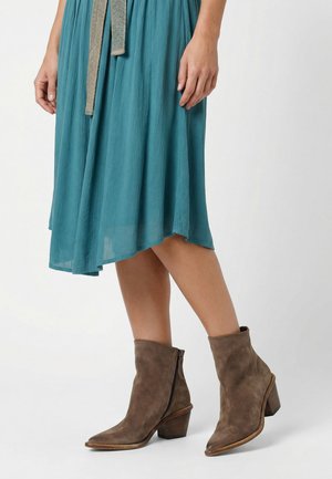 VENEZIA Enkelkaarsjes - light brown