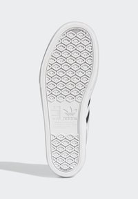 adidas Originals DELPALA UNISEX - Sporta apavi -  white