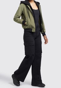 khujo Giacca da mezza stagione - olive