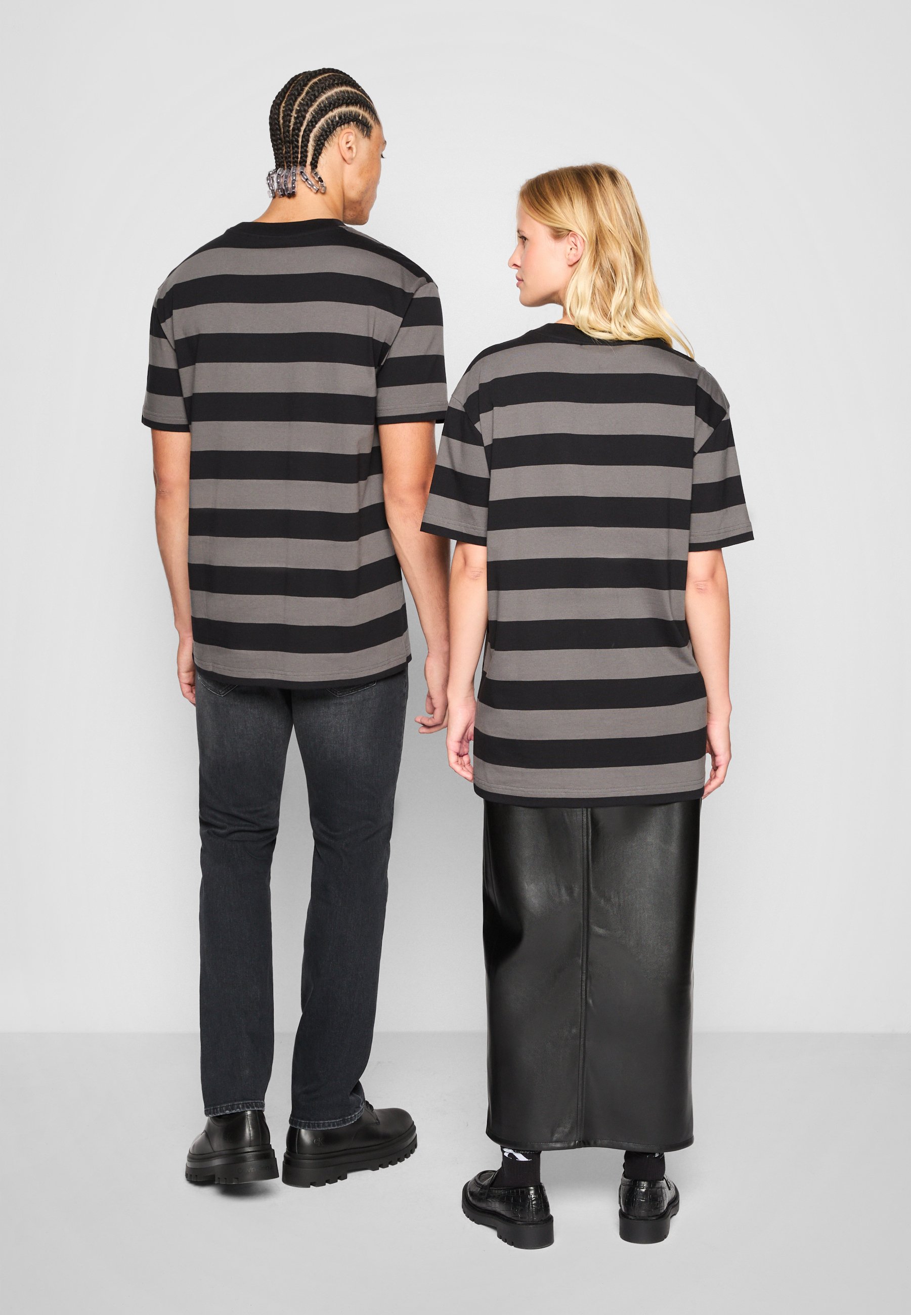 [ JEANS] Striped T-shirt ★大人気★ Ribbed Multi-Striped Cropped T-Shirt | GU US
