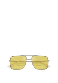Occhiali da sole con montatura in metallo e lenti gialle, forma rettangolare e design con doppio ponte. Logo ben visibile in alto a sinistra della lente.