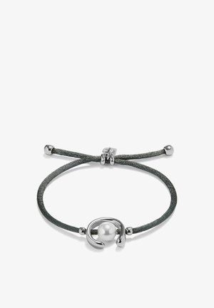 Bracelet ajustable présentant un cordon gris foncé, un accent en métal argenté poli en forme de tourbillon, et un détail central en perle blanche.