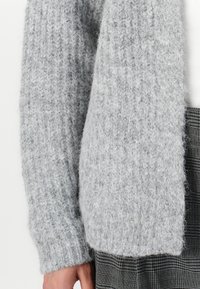 Vero Moda VMNOVAH - Adīta jaka - medium grey