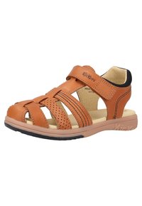 Sandalias de cuero marrón con un diseño de espalda cerrada y punta abierta, correa ajustable de Velcro, acentos perforados y una suela de goma ligera.