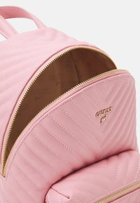Guess JUNIOR SMALL BACKPACK - Hátizsák - beloved pink