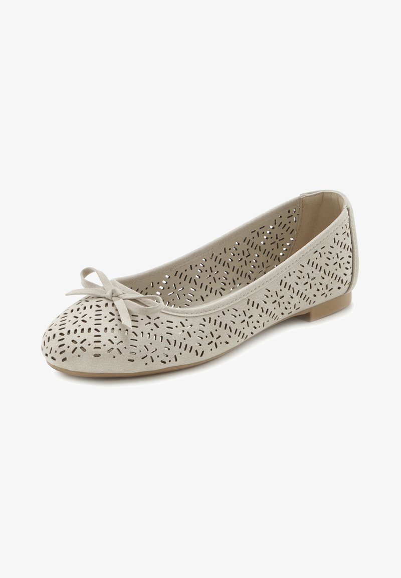 Beige ballerina's met een uitsnijding, ronde neus en een klein strikje aan de voorkant; van textuur suède materiaal met een platte zool.