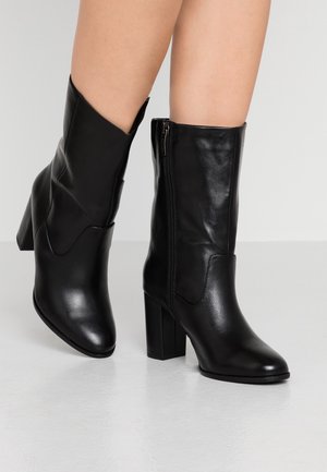 Tamaris Boots - black