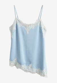 Camisole en satin bleu clair avec bordure en dentelle florale blanche au niveau de l'encolure, des côtés et de l'ourlet asymétrique, dotée de fines bretelles réglables.