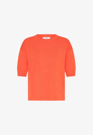 Krátky rukáv, jasne oranžový pletený sveter s okrúhlym výstrihom a rebrovanými manžetami a lemom.