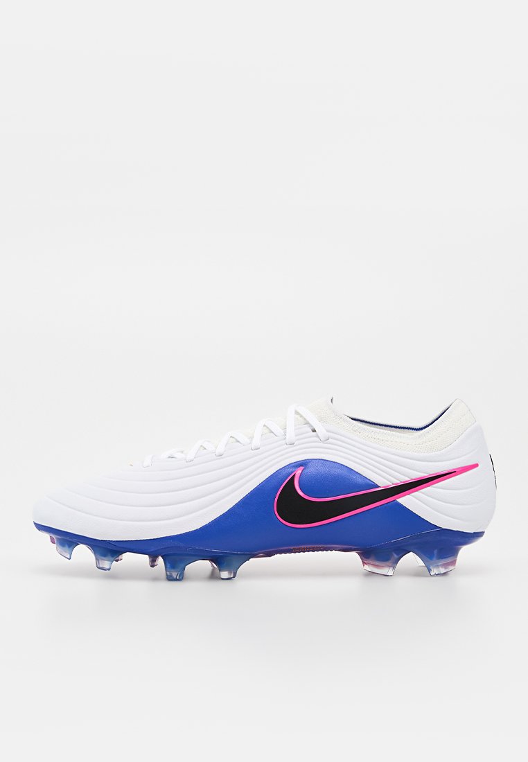 Botines de fútbol para terreno firme