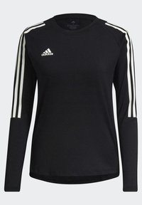 Schwarzes Adidas Sportoberteil mit langen Ärmeln und weißen Drei-Streifen-Details an den Ärmeln sowie dem Adidas-Logo auf der Brust.