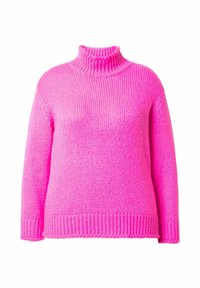 Pull à col roulé tricoté en rose vif, avec une coupe loose, des poignets et un ourlet côtelés, présentant un motif texturé sur l'ensemble du tissu.