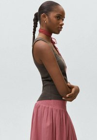 Mango Kids CAMPER - Dolgo krilo - stone