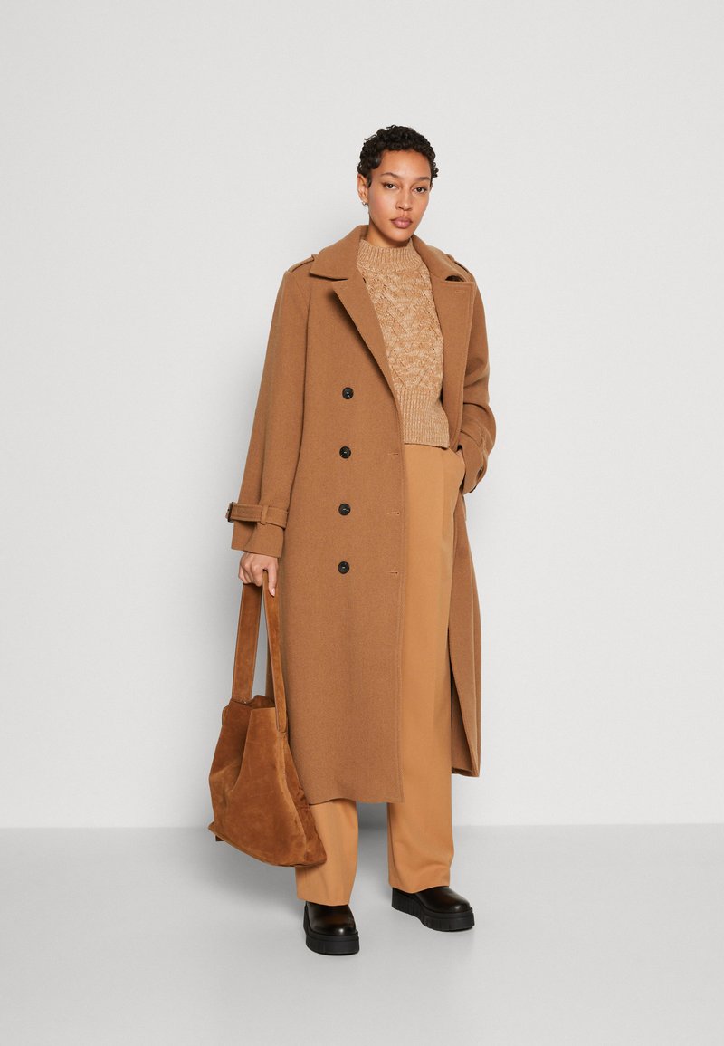 manteau classique femme