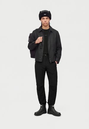 Rains, SARNA INSULATED PANTS UNISEX - Панталони - black